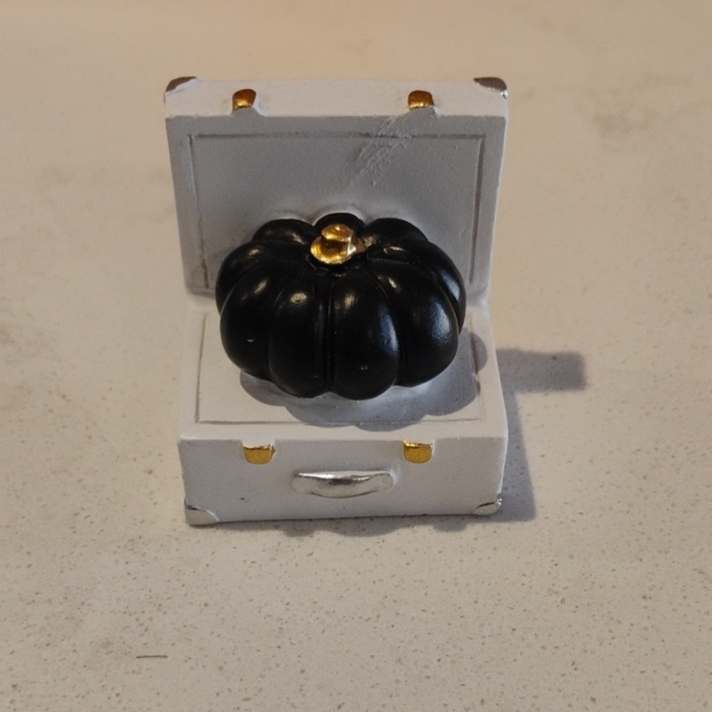 Black Pumpkin Record Player Ornament